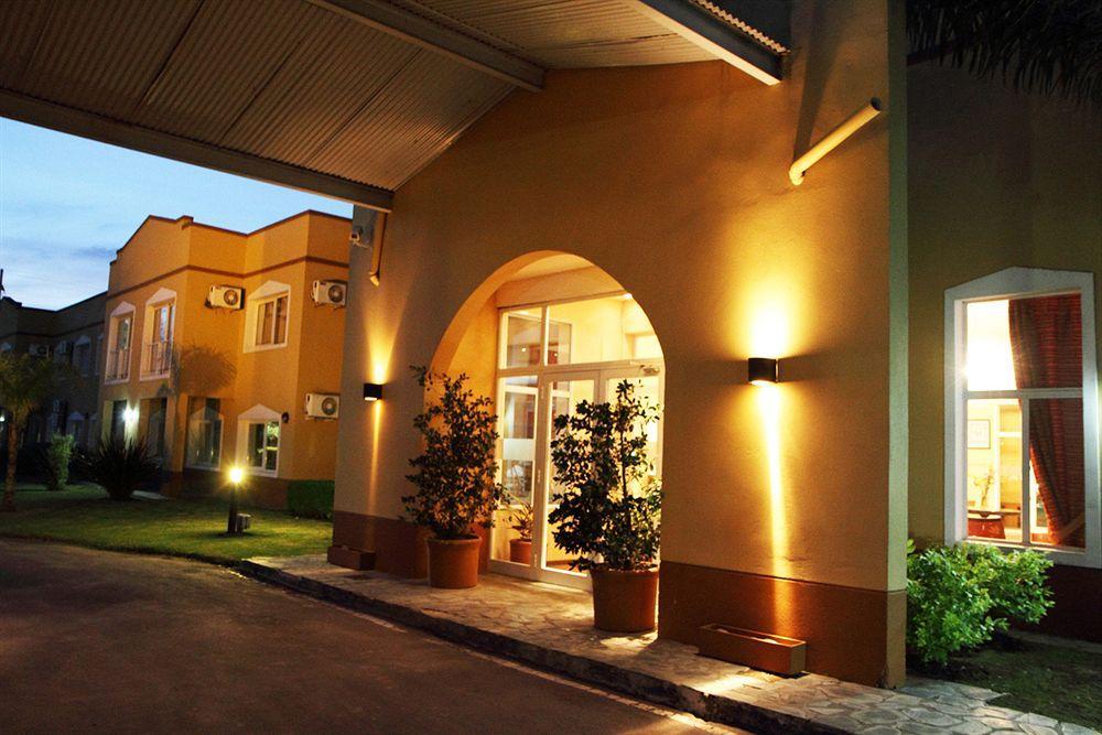 Wyndham Garden Campana Hotel Exterior photo