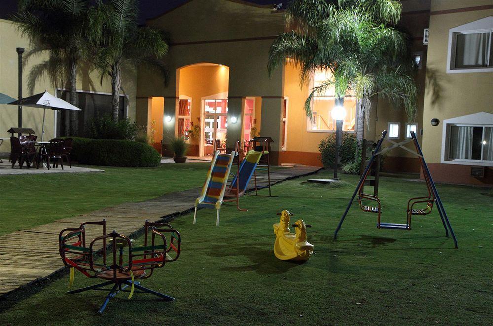 Wyndham Garden Campana Hotel Exterior photo